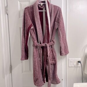 Women's Burgundy Bath Robe